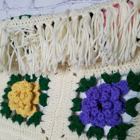 Rose Afghan Fringe Fabulous Handmade - Picture 5 of 6